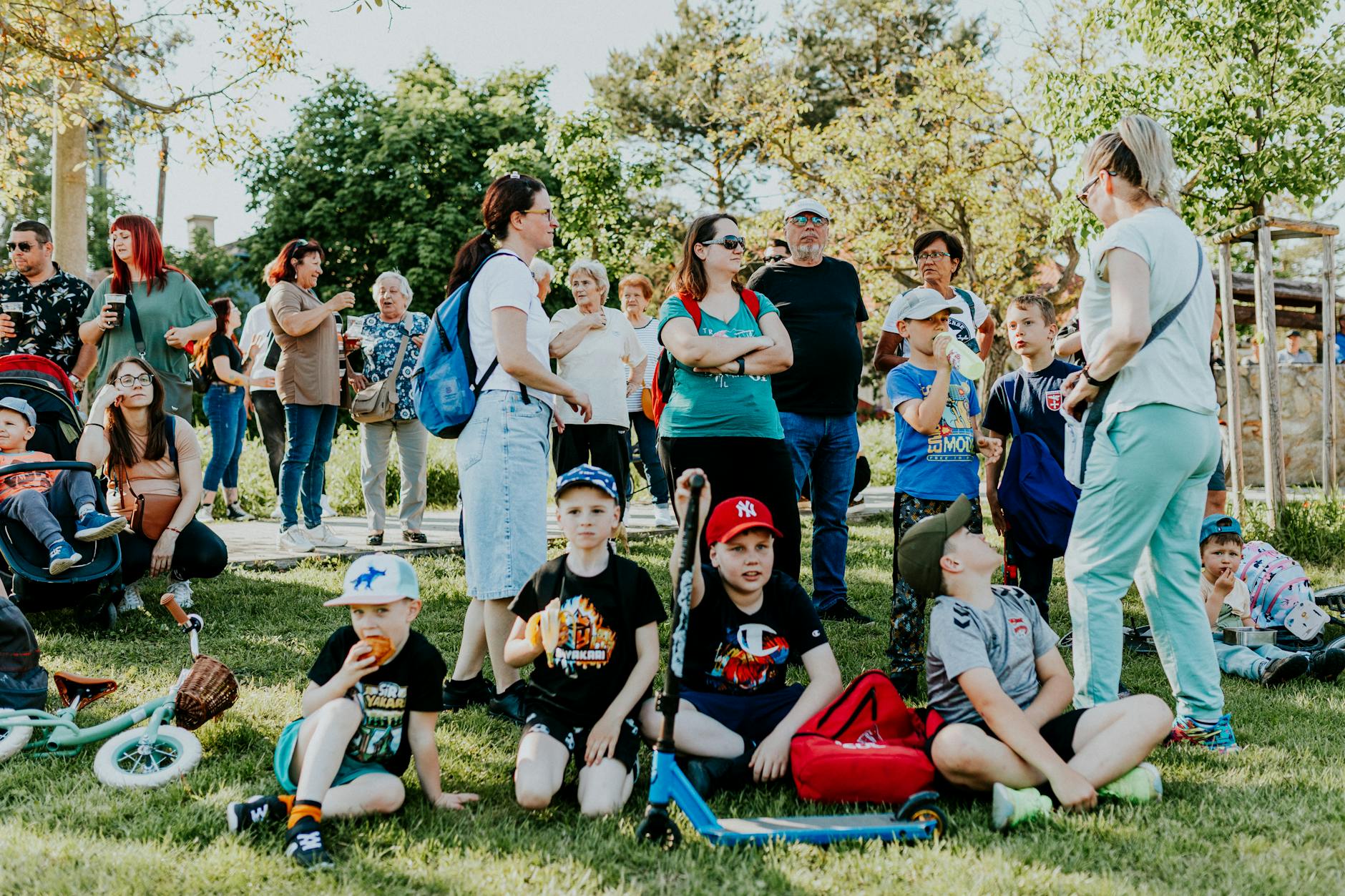 Ilustracja związana z Dniem Ziemi, ukazująca troskę o naturę w kontekście lokalnym.